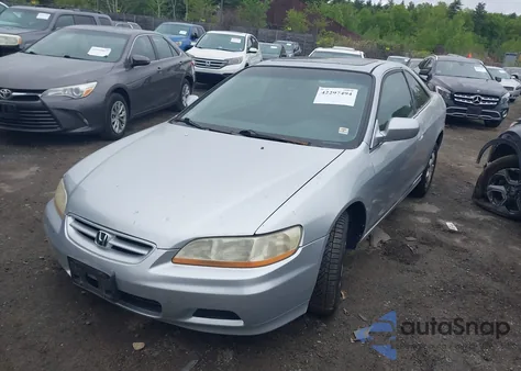 2002 Honda Accord 2.3 Ex из США, поврежденный, VIN 1HGCG32772A027859